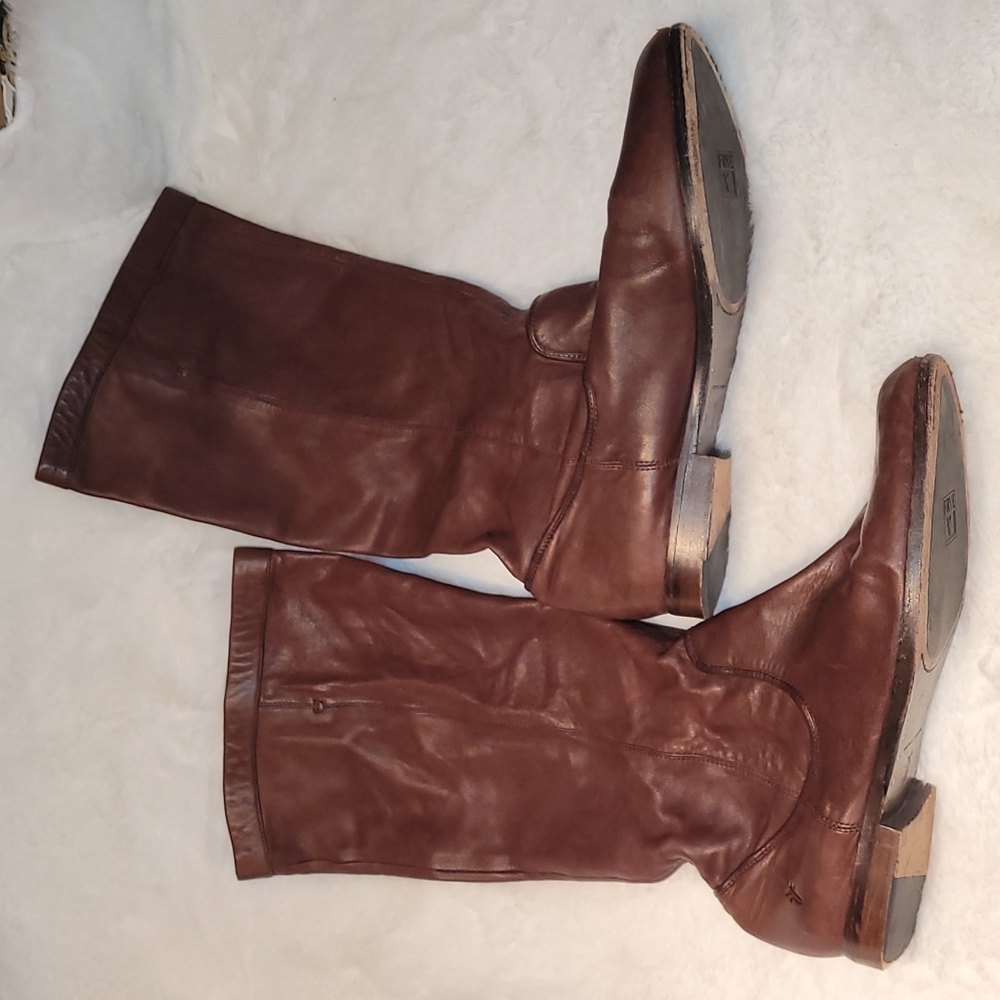 Frye Brown Super Soft Calf Skin Leather Pull On Almond Toe Boots 9.5